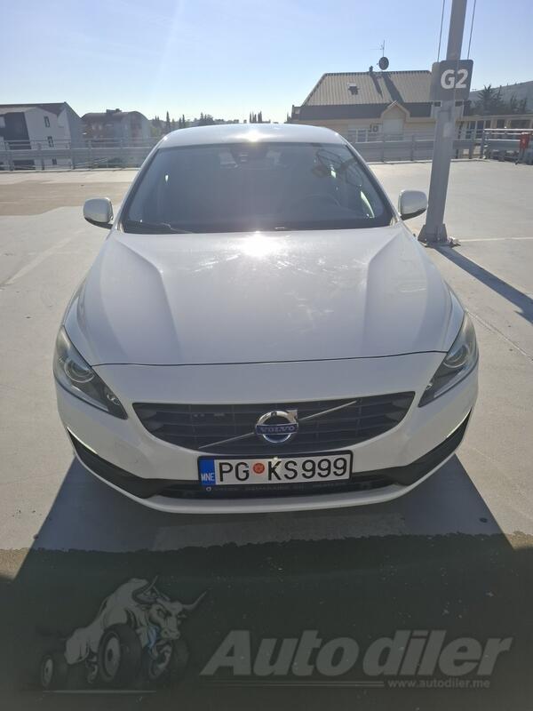 Volvo - V60 - 2.0 D3