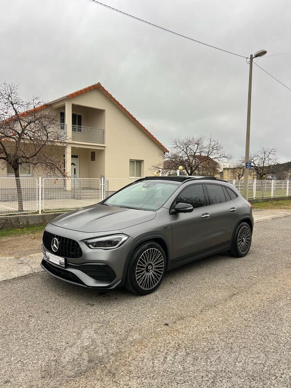 Mercedes Benz - GLA 220 - AMG LIMITED EDITION 1 TURBO 4 MATIK PLUS