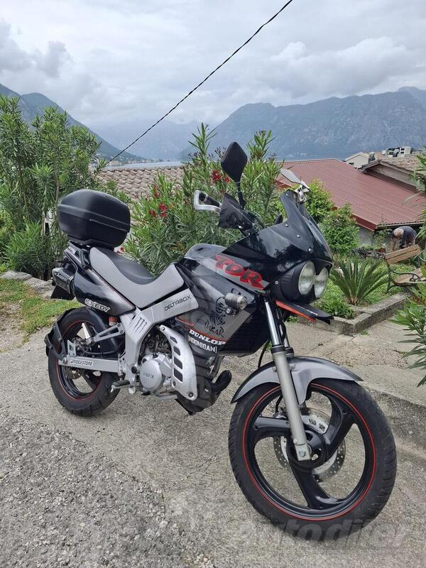 Yamaha - TDR