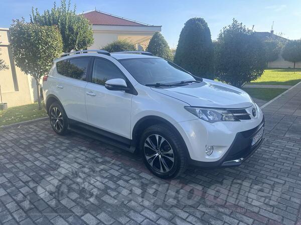 Toyota - RAV 4 - 2.2