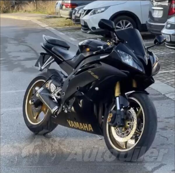 Yamaha - R6