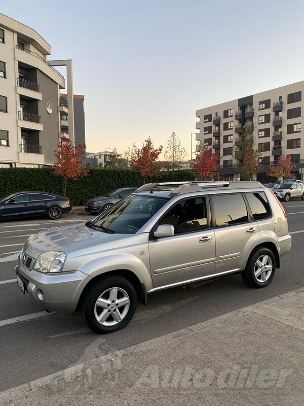 Nissan - X-Trail - 2.2 DCI