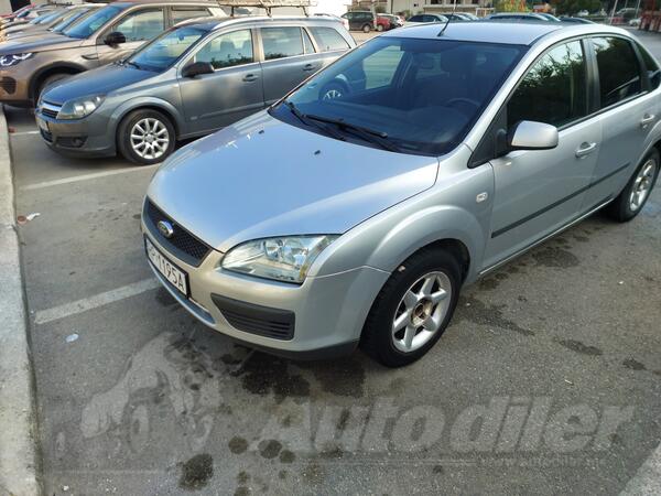 Ford - Focus - 1.6 benzin, automatic