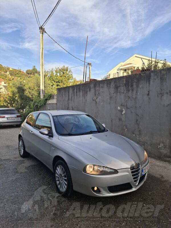 Alfa Romeo - 147 - 1.9 JTDM