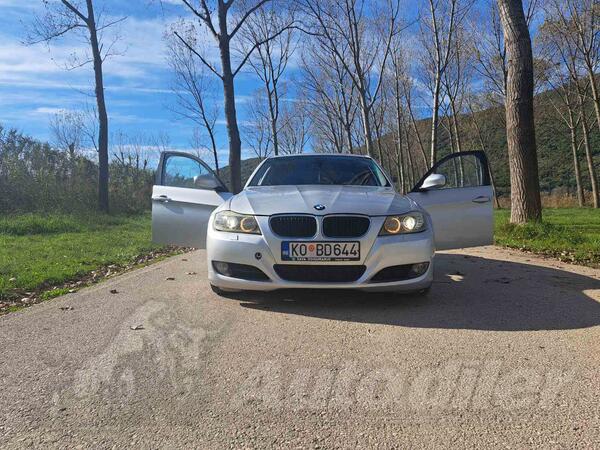 BMW - 320 - 320