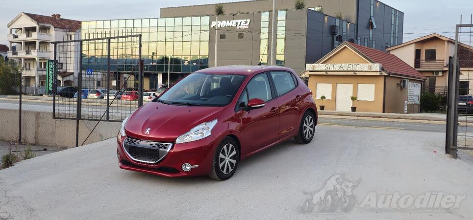 Peugeot - 208 - AUTOMATIK