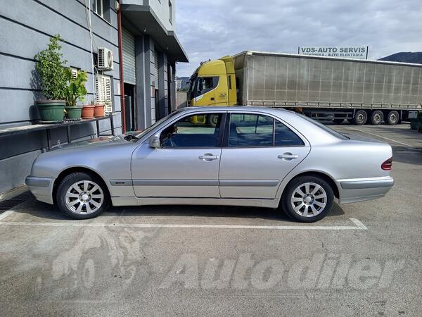 Mercedes Benz - E 220 - 2.2