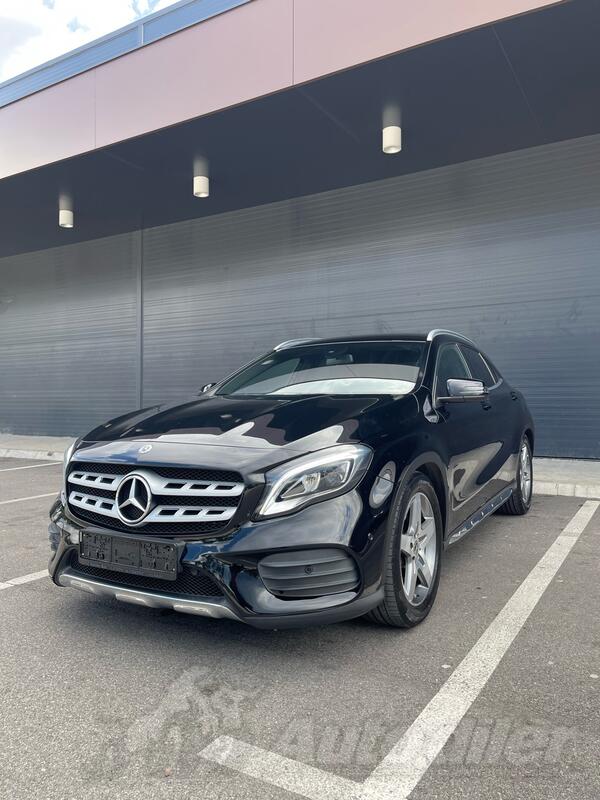 Mercedes Benz - GLA 180 - 1.5