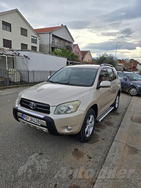 Toyota - RAV 4 - 2.2 D4D