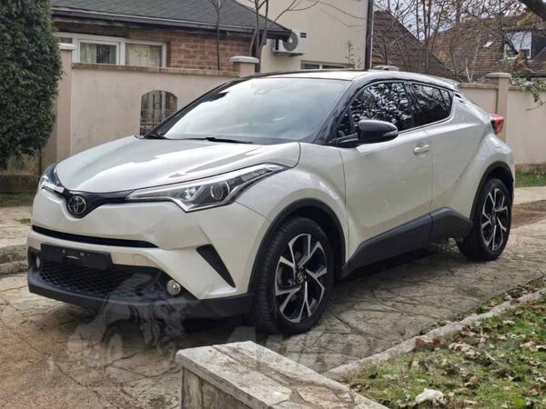 Toyota - C-HR - 1.2 benzin