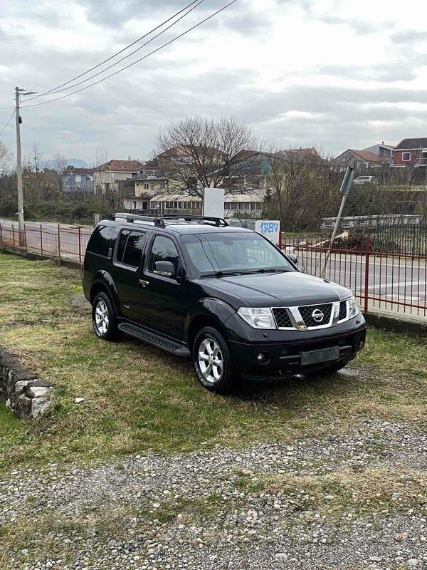 Nissan - Pathfinder - 2.5 DCI