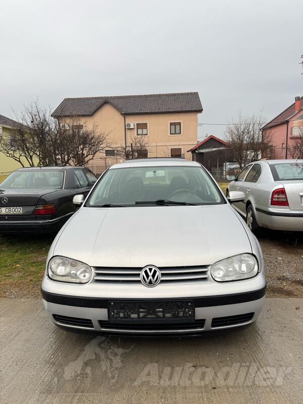 Volkswagen - Golf 4 - 1,4