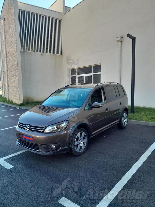 Volkswagen - Cross Touran - 2.0 TDI