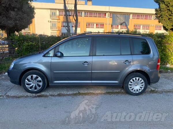 Volkswagen - Touran - 2.0