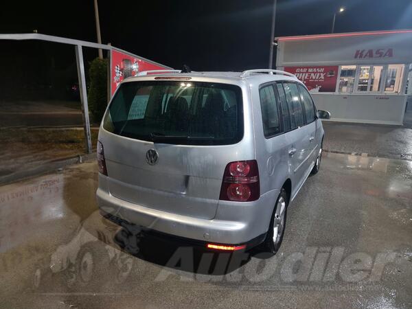 Volkswagen - Touran - 1.9 tdi