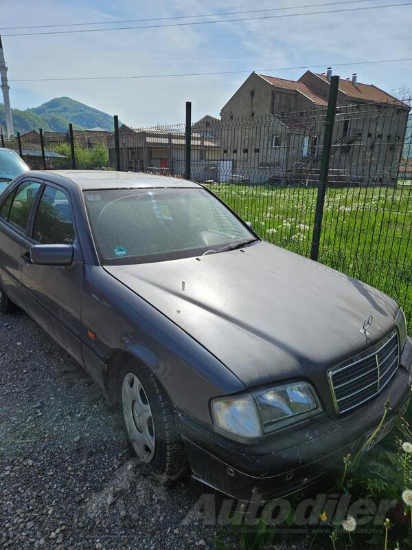 Mercedes Benz - C 200 - C200