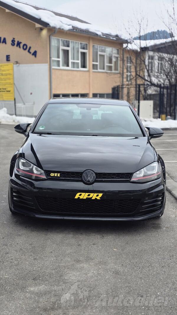 Volkswagen - Golf 7 - 2.0 GTI