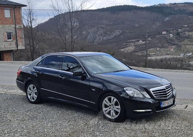 Mercedes Benz - E 220 - E220