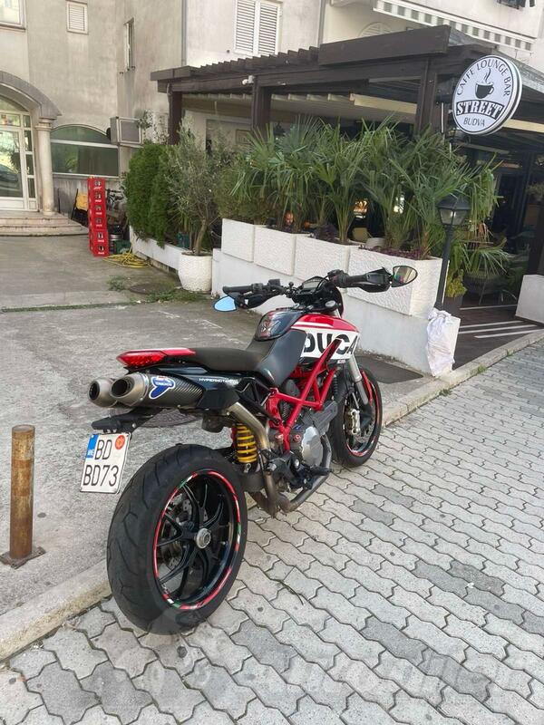 Ducati - Hypermotard 796