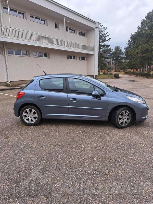 Peugeot - 207 - 1.6 DCI