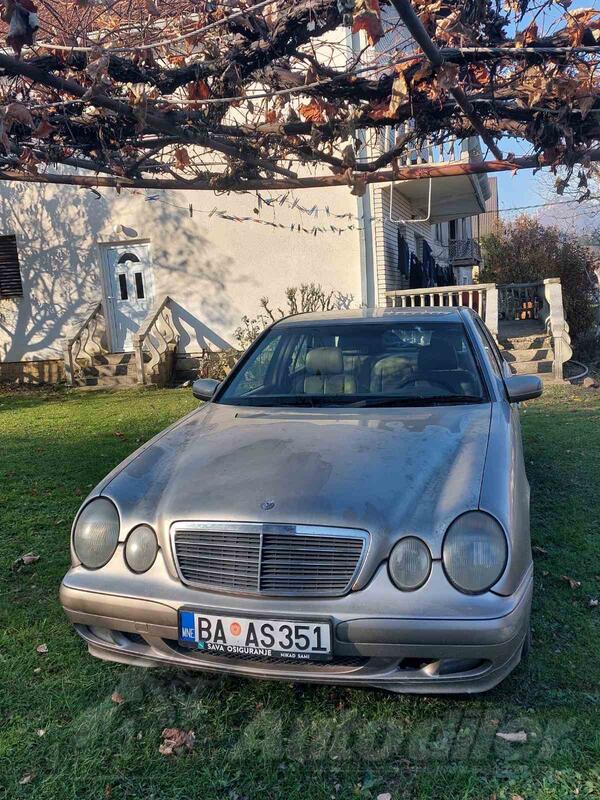 Mercedes Benz - E 200