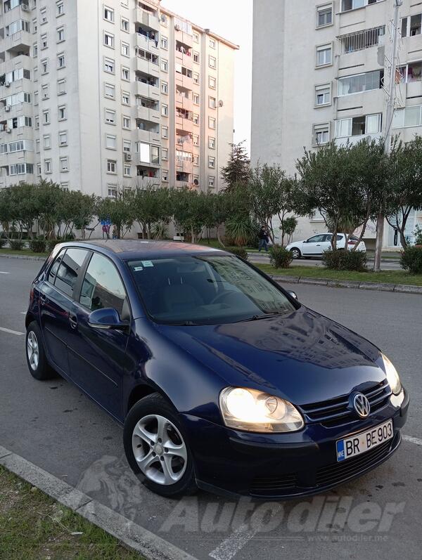 Volkswagen - Golf 5 - 1.4