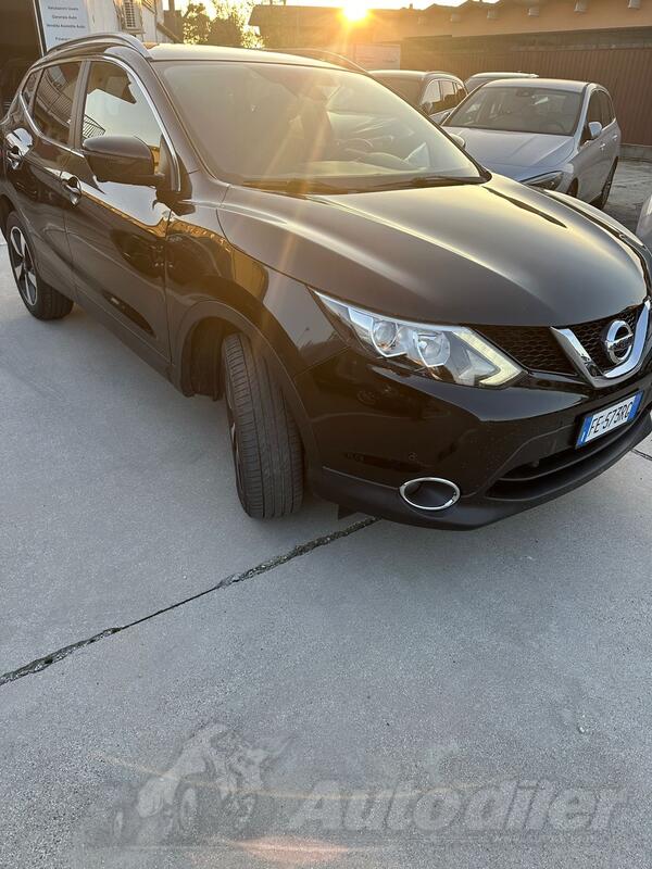 Nissan - Qashqai - 1.6