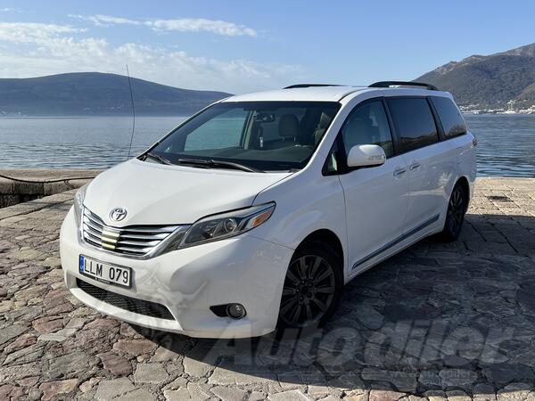 Toyota - Sienna