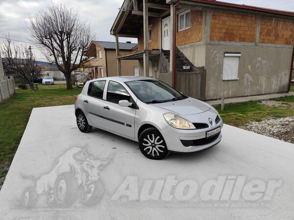 Renault - Clio - 1.5 DCI...