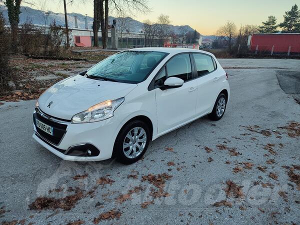 Peugeot - 208 - 1.5hdi  11.2018