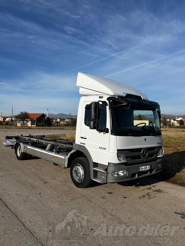 Mercedes Benz - ATEGO 1229