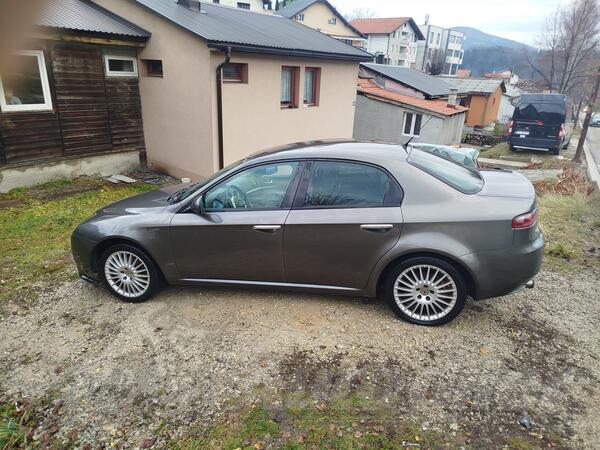 Alfa Romeo - 159 - 1.9