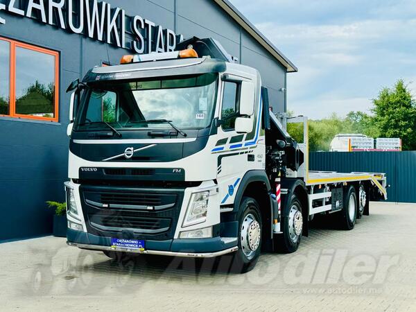 Volvo - FM 450 8x2 / Autotransporter + Kran HIAB