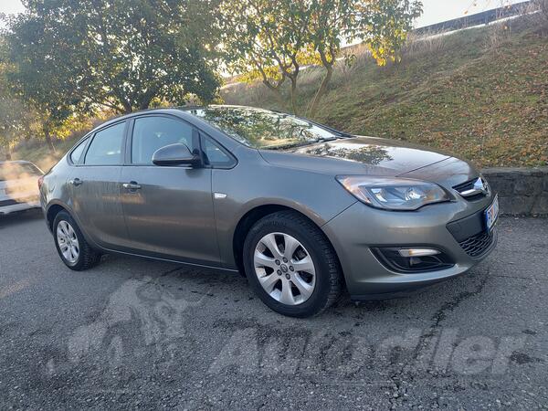 Opel - Astra - 1.4 benzin 103kw 2019god.