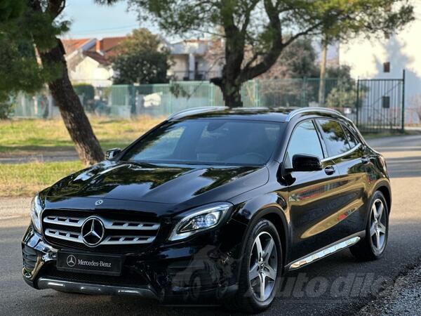 Mercedes Benz - GLA 180 - 1.5