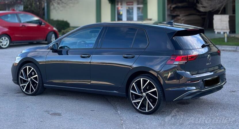 Volkswagen - Golf 8 - 2.0TDI