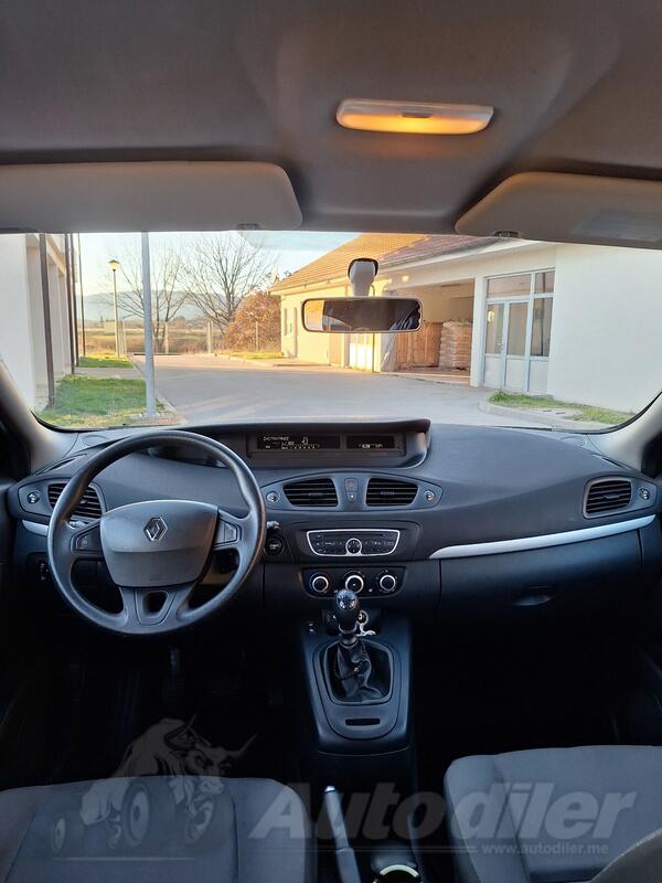 Renault - Scenic - 1.5 DCI