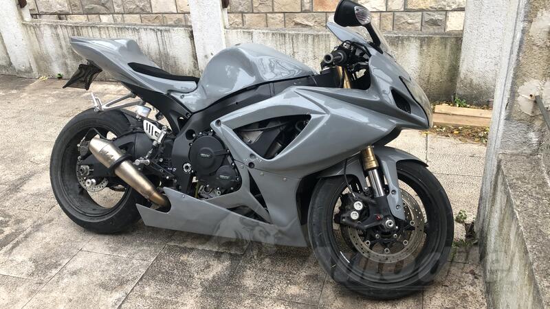 Suzuki - GSX R600