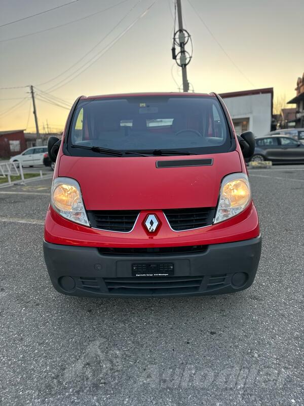 Renault - Trafic dci90