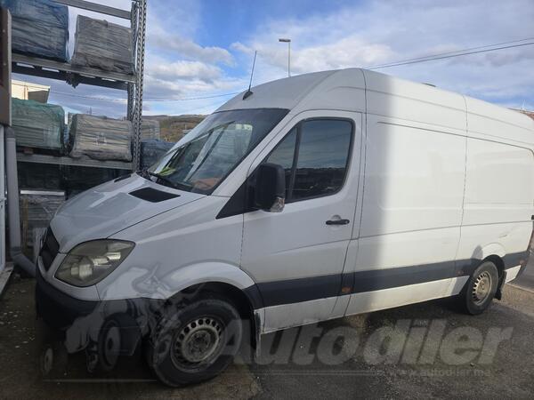 Mercedes Benz - sprinter