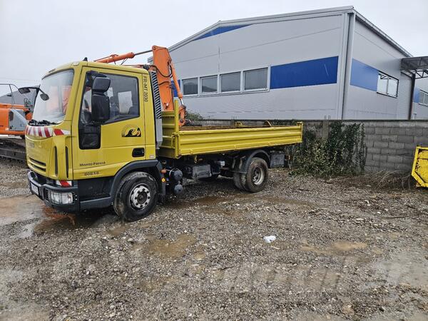 Iveco - 8 180