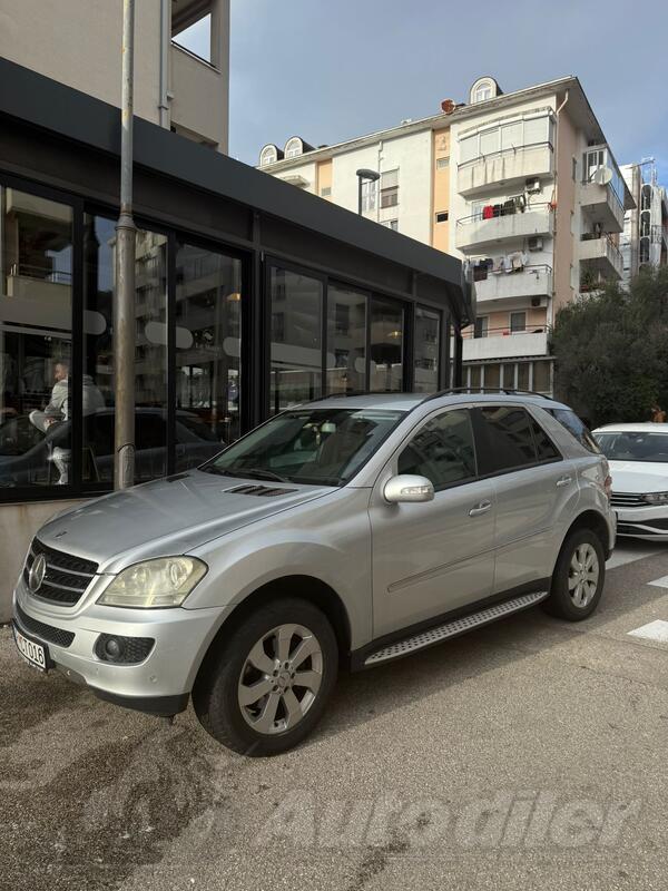 Mercedes Benz - ML 320 - 3.0