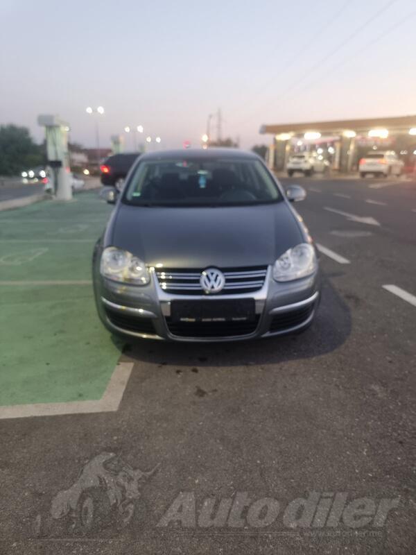 Volkswagen - Jetta - 1.9 tdi