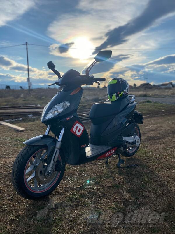 Aprilia - Aprila sporcity 50