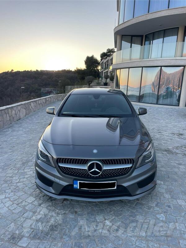 Mercedes Benz - CLA 220 - 2.2 AMG