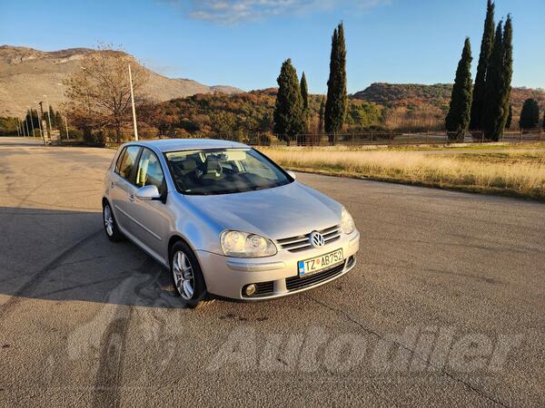 Volkswagen - Golf 5 - 1.9 TDI