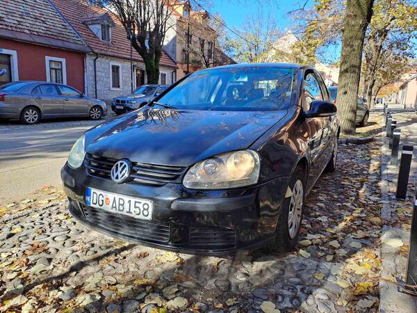 Volkswagen - Golf 5 - 1.4