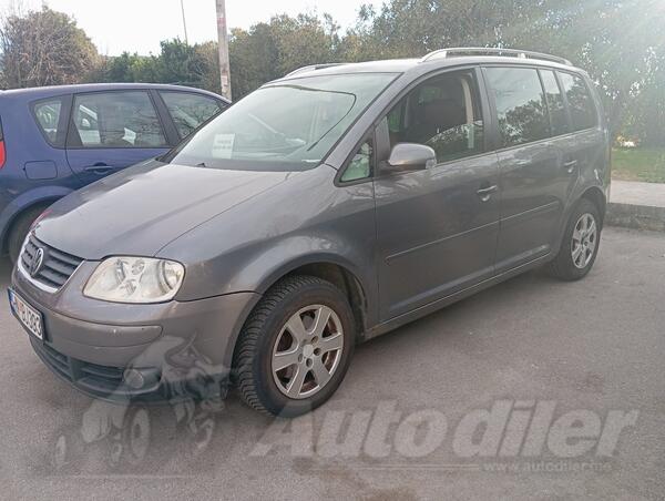 Volkswagen - Touran - 2.0 TDI