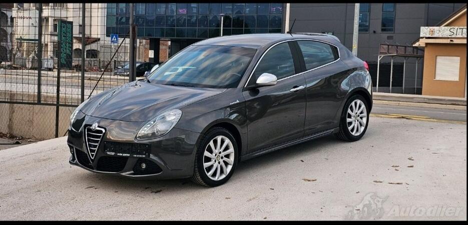 Alfa Romeo - Giulietta - 2.0 JTD.  QV line