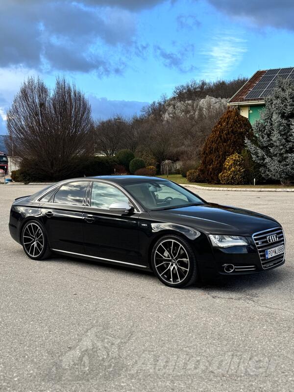 Audi - A8